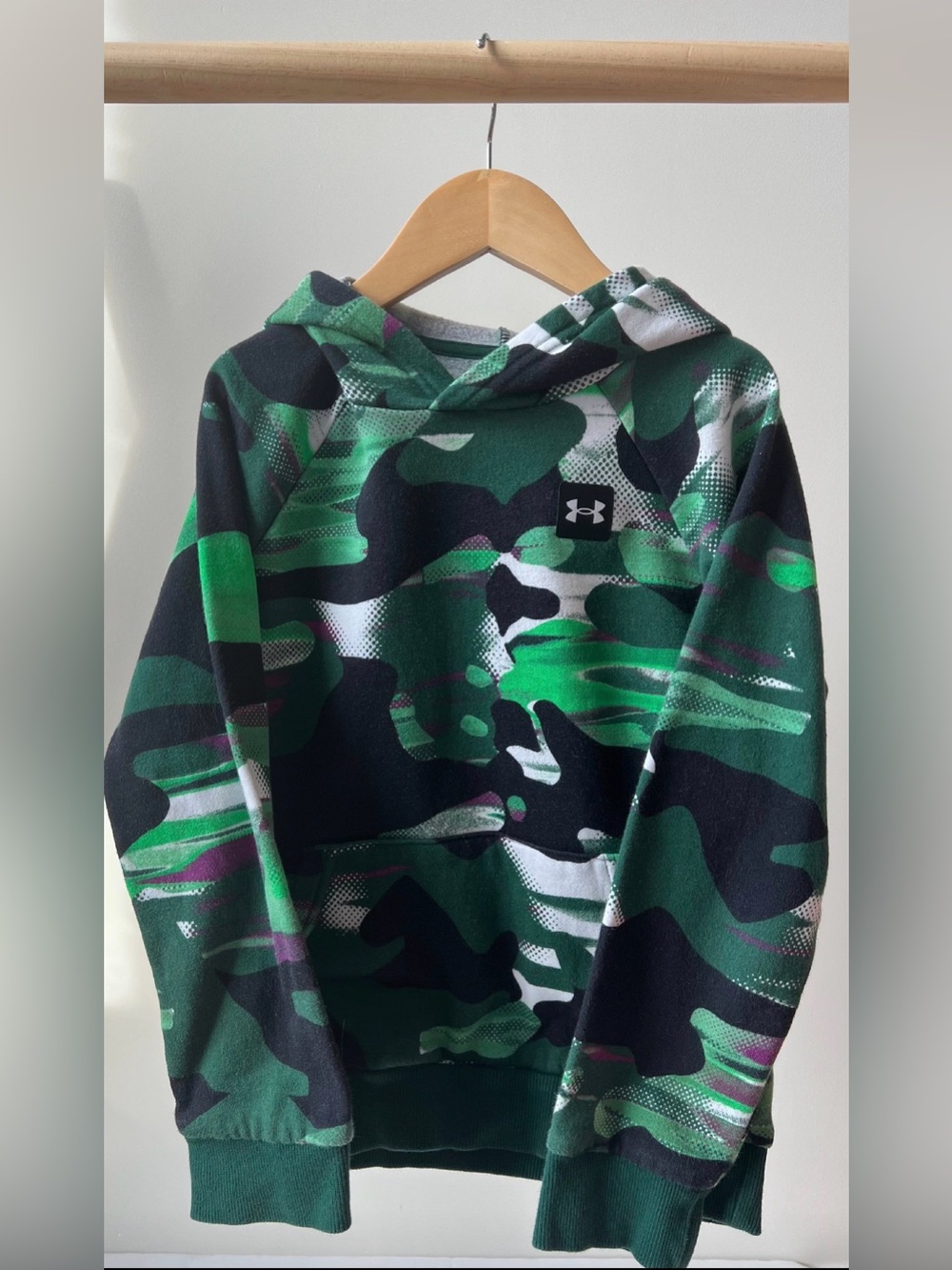 Under Armour Boy’s Green Black White Camo Pullover Hoodie SM